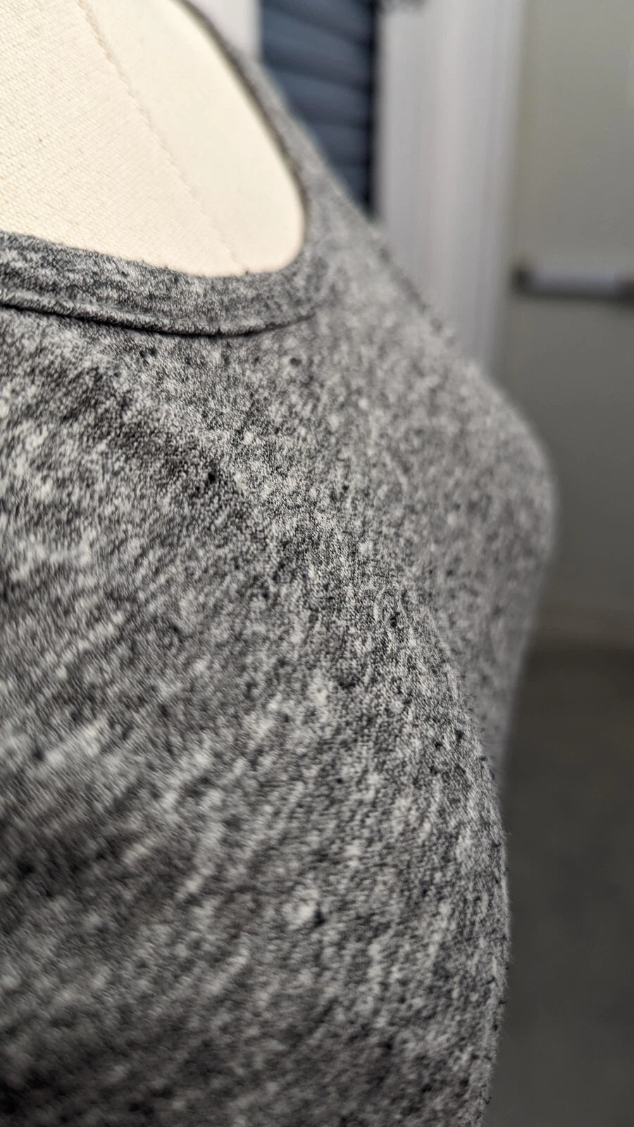 athleta heathered black long sleeve stretch knit scoop shirt