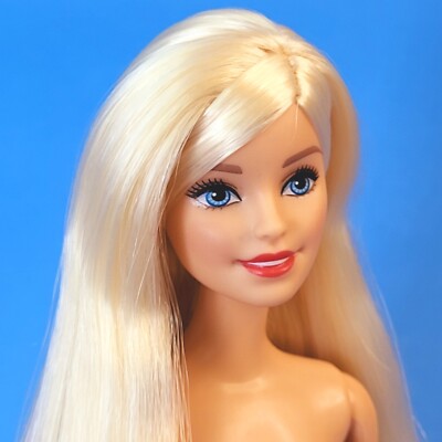 Holiday Sparkle Barbie Doll Nude 2014 Red Lips Millie Face Click Knees