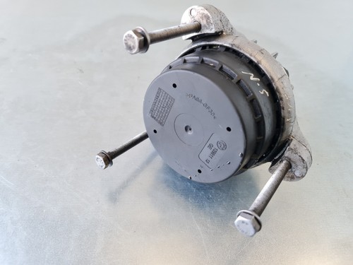 Montaje manual del motor lado izquierdo BMW F10 5 Series 520d 2.0 diésel - Imagen 4 de 9