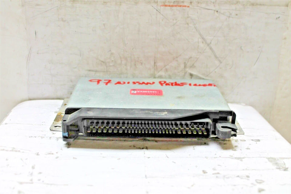 478501W200 Nissan Pathfinder 1997-98 ABS sistema de frenos módulo 530 3D2 Foto 3 de 4