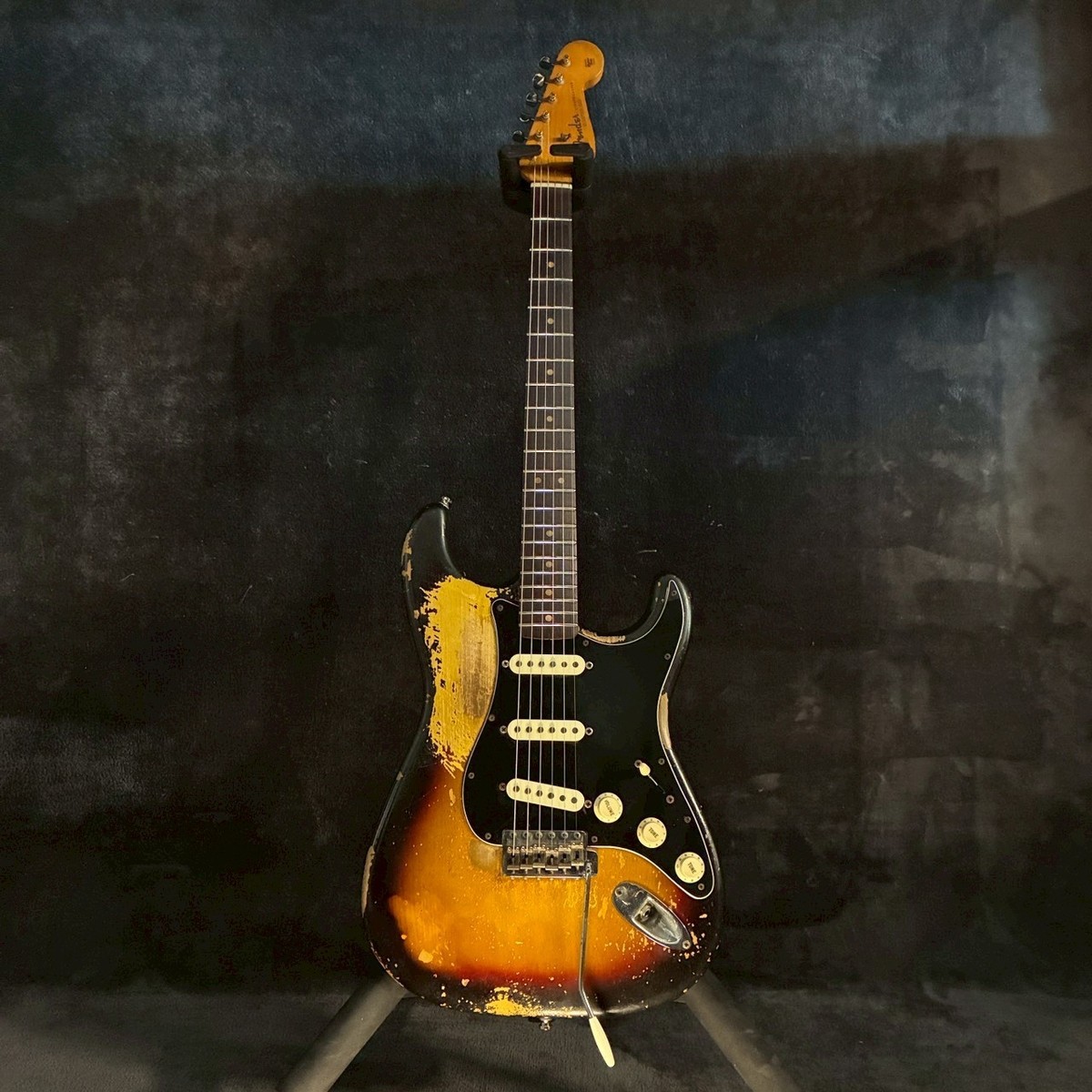 Fender 1964 Stratocaster Sunburst 2APR 64B Used Electric Guitar