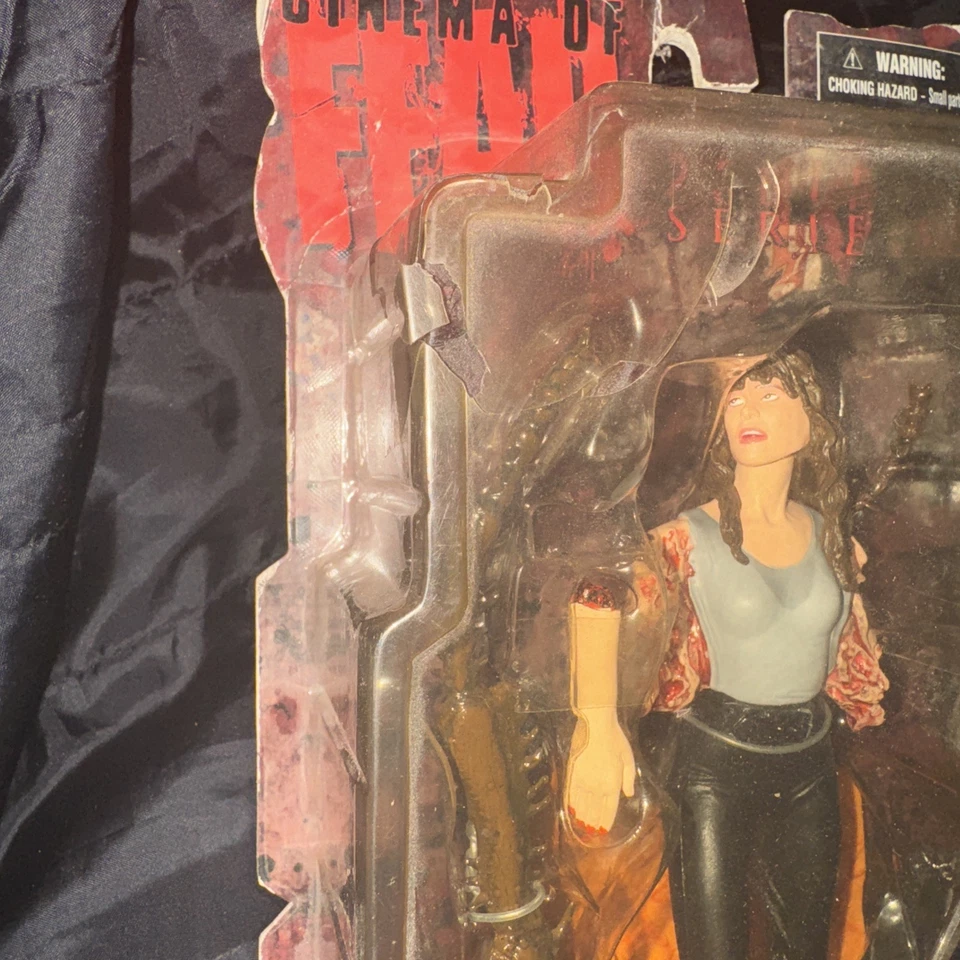 恐惧电影 Debbie - ELM Street 上的夜 - Mezco - 全新未拆封 — 第 2/4 张图片