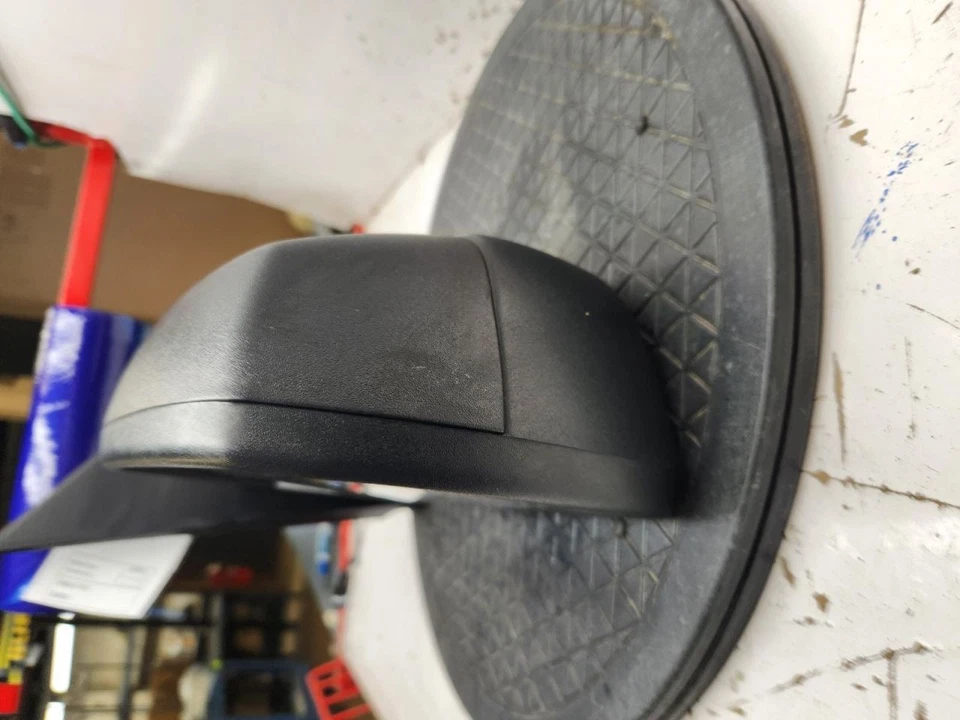 Espejo retrovisor lateral para pasajero estilo clásico para camioneta Sierra 1500 14-19 765600 Foto 3 de 4