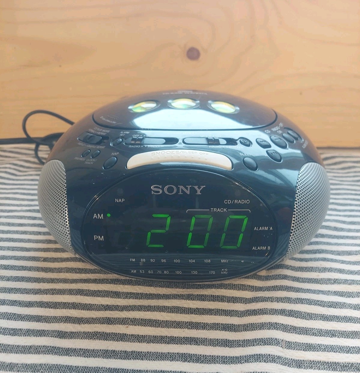 Radio Dream Machine Icf-cd831 Blue Psyc Tested