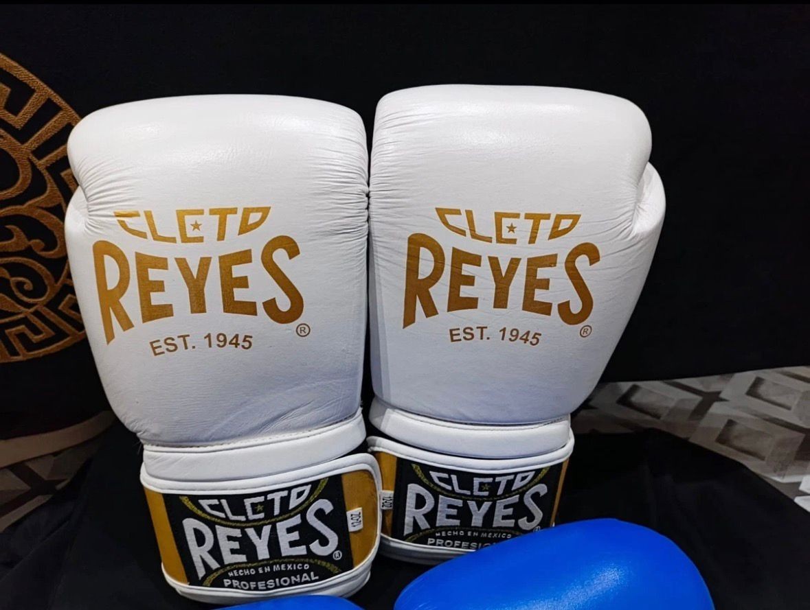 ボクシング Reyes Boxing Gloves 8oz CLETO REYES Professional Boxing Gloves for Man and Woman (8oz