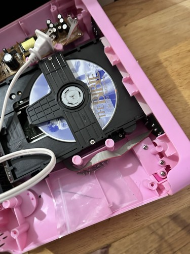 Pink Disney Princess 13 inch TV / DVD Combo & 1 Remote P1310ATV READ DESC. - Picture 11 of 11