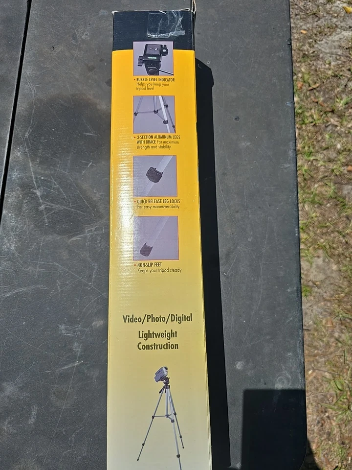 NOS - KODAK Gear lightweight aluminum 54" photo/video Tripod. OPEN BOX - Image 2 of 4