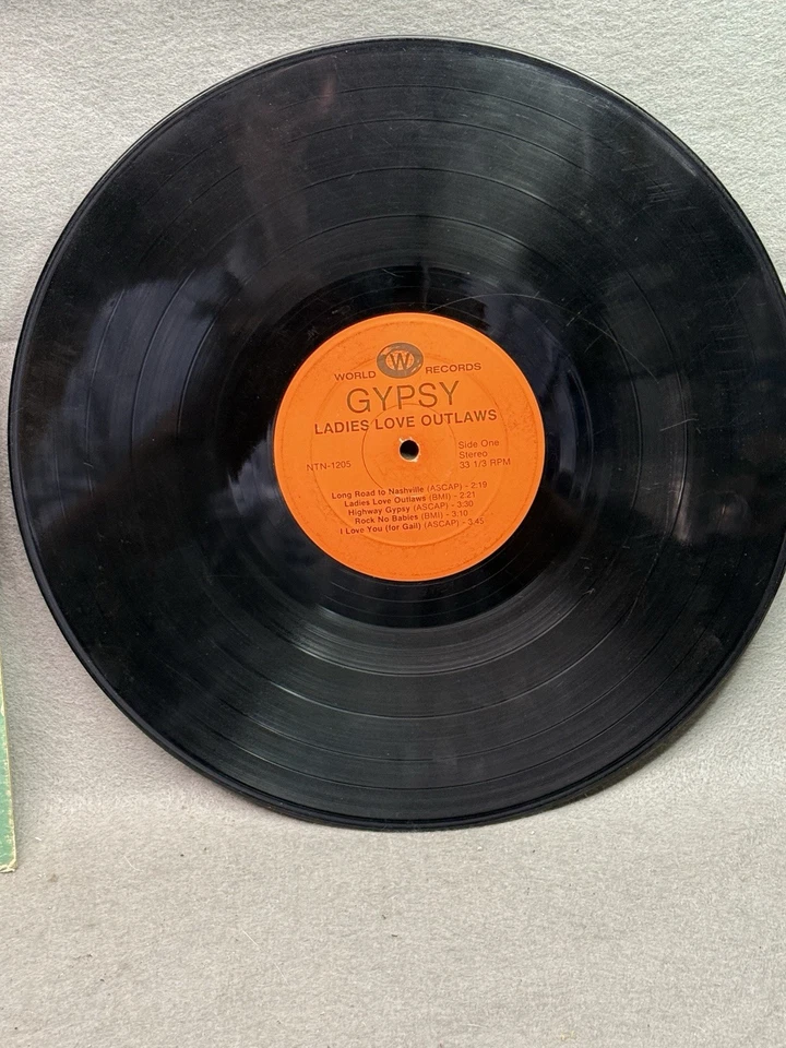 VINTAGE GYPSY 'LADIES LOVE OUTLAWS' VINYL LP WORLD RECORDS NTN-1205 - Image 2 of 4