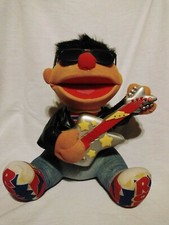 SESAME STREET 1998 Singing ERNIE Rock n Roll 13 " Plush Toy
