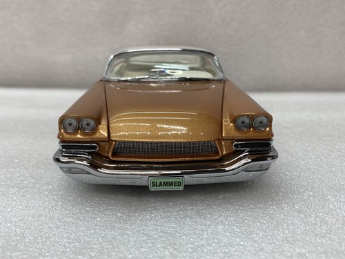 Danbury Mint 1957 Customized Chrysler 300C 1:24 Scale Excellent - Picture 8 of 17