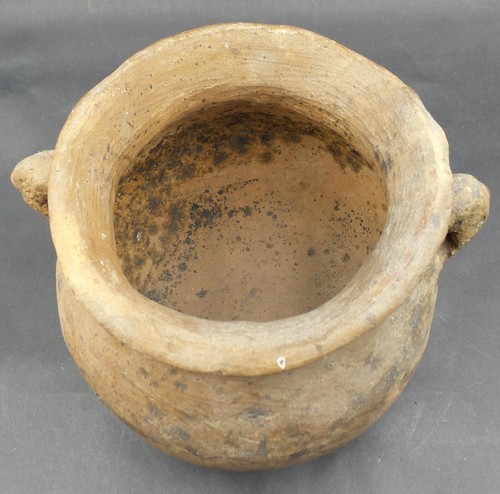 Pre-Columbian Pottery Vessel of Unknown Origin ca. 600 - 1500 AD - Picture 4 of 14