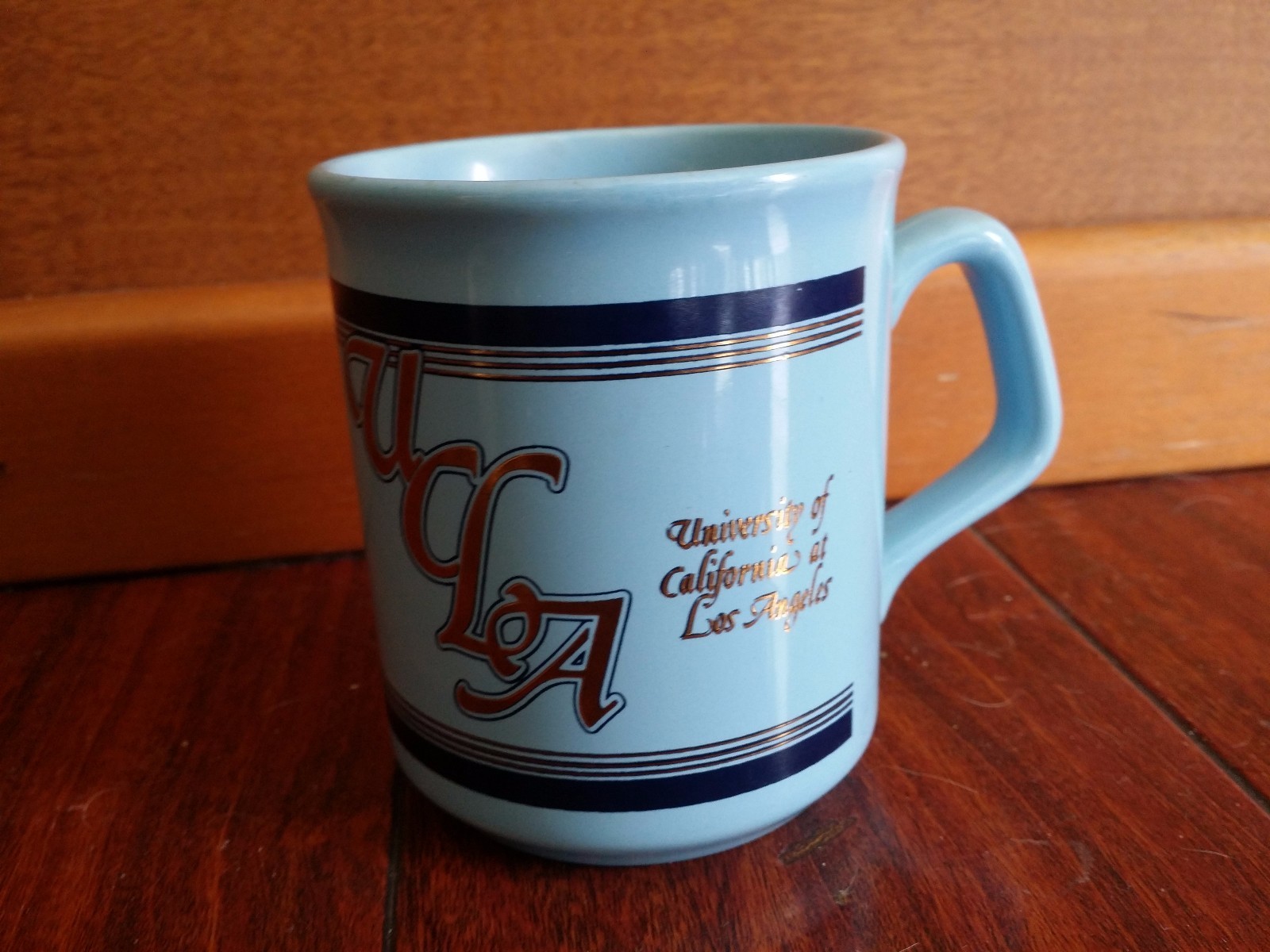 Vintage UCLA BRUINS BLUE COFFEE MUG ENGLAND UNIVERSITY CALIFORNIA LOS