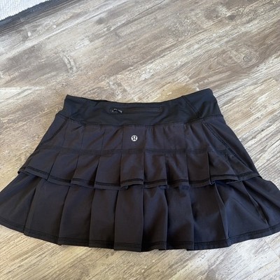 Lululemon Run Pace Setter Skirt Womens size 4  Black Pleated Tennis Golf Skort