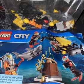 5 Lego City Undersea -Space Sets : 60263, 60090, 60091, 30370, 30315