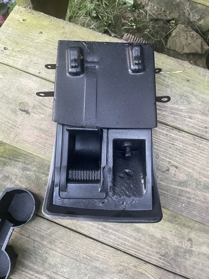 Conjunto de cenicero de tablero central Buick Century 1997-2005 con inserto cigarrillo Ltr Foto 2 de 4