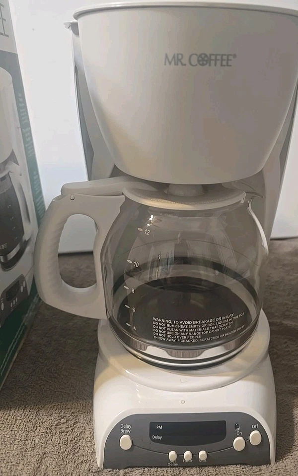 Cafetera Mr Coffee 12 tazas blanca DRX20 doble ventana con caja pausa y servicio programable Foto 4 de 4