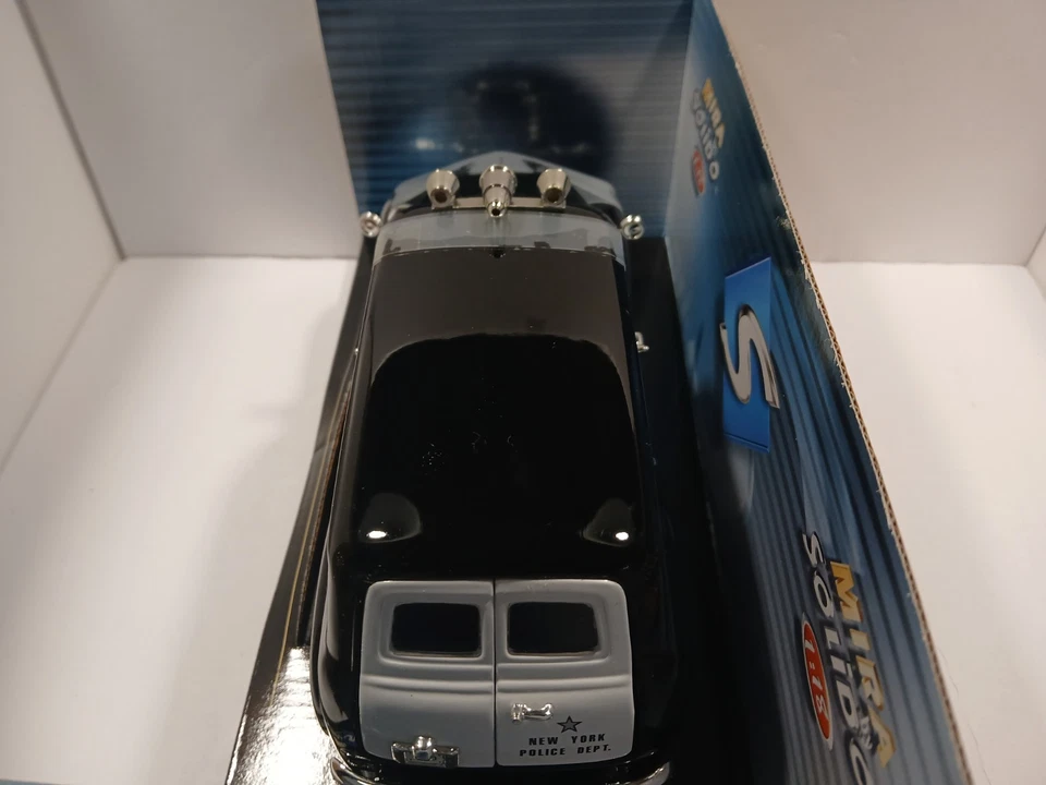 Mira by Solido 1950 CHEVROLET PANEL POLICE DEPT 1:18 DIECAST - Image 4 of 4