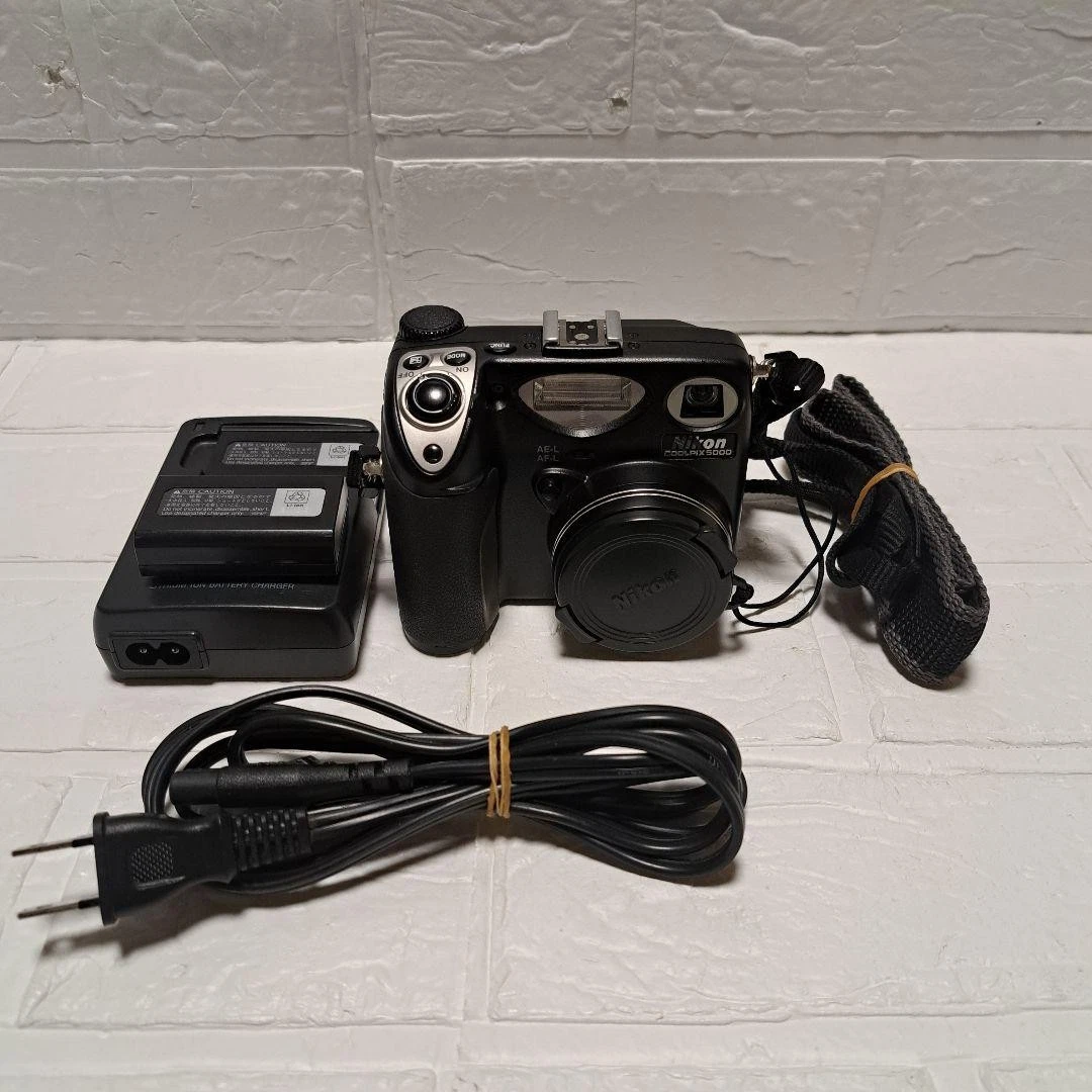 Nikon COOLPIX 5000 Digital Cameras for Sale | Shop New & Used