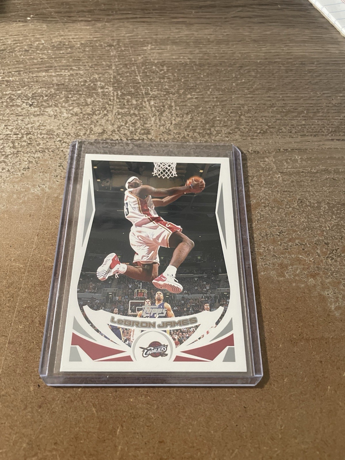 LEBRON JAMES 2004-05 TOPPS BASKETBALL CLEVELAND CAVALIERS #23