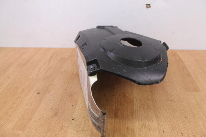 Protector de cubierta de cinturón de embrague Ski-Doo Summit 600 2005 Foto 4 de 4