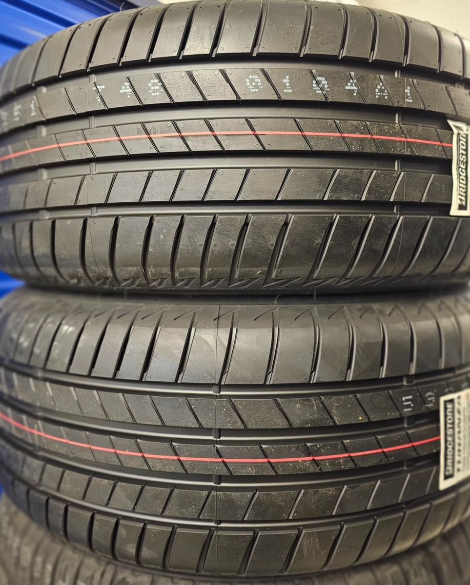 2X BRIDGESTONE TURANZA T005 215/55 ZR17 94V TYRES 215 55 17