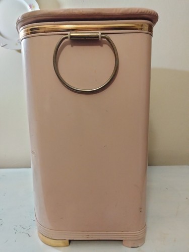MCM Detecto Pink Metal Clothes Hamper With Gold Accents & Tole Roses 21x13x19.5" - Picture 3 of 24