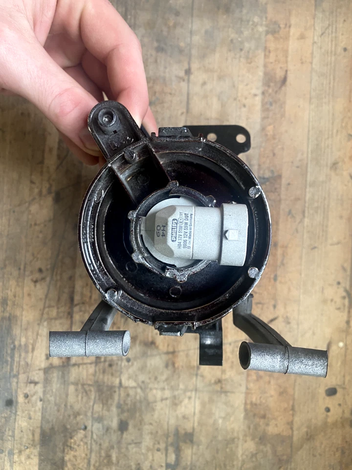 2004-2005 正品宝马 645CI 525i 右前雾灯 63176910791 原始设备制造商 — 第 4/4 张图片