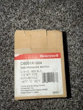 Honeywell C6097 A 1004 Gas Pressure Switch 1/4” NPT Pipe Auto-Recycle