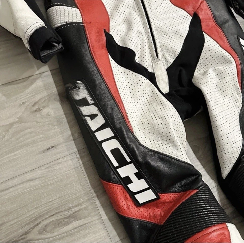 ** FREE SHIPPING ** RS Taichi GP-WRX R303 Leather Suit XL Vented - Image 2 of 4