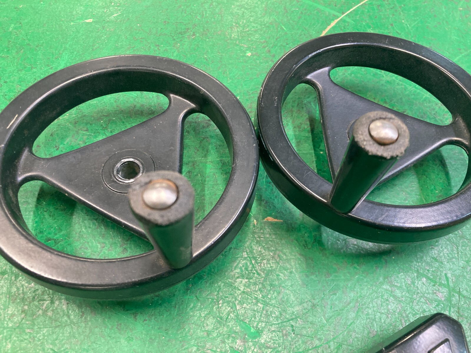 ONE (1) - Delta Table Saw 34-441 34-444 Handle Handwheel Part #422-03-100-0001