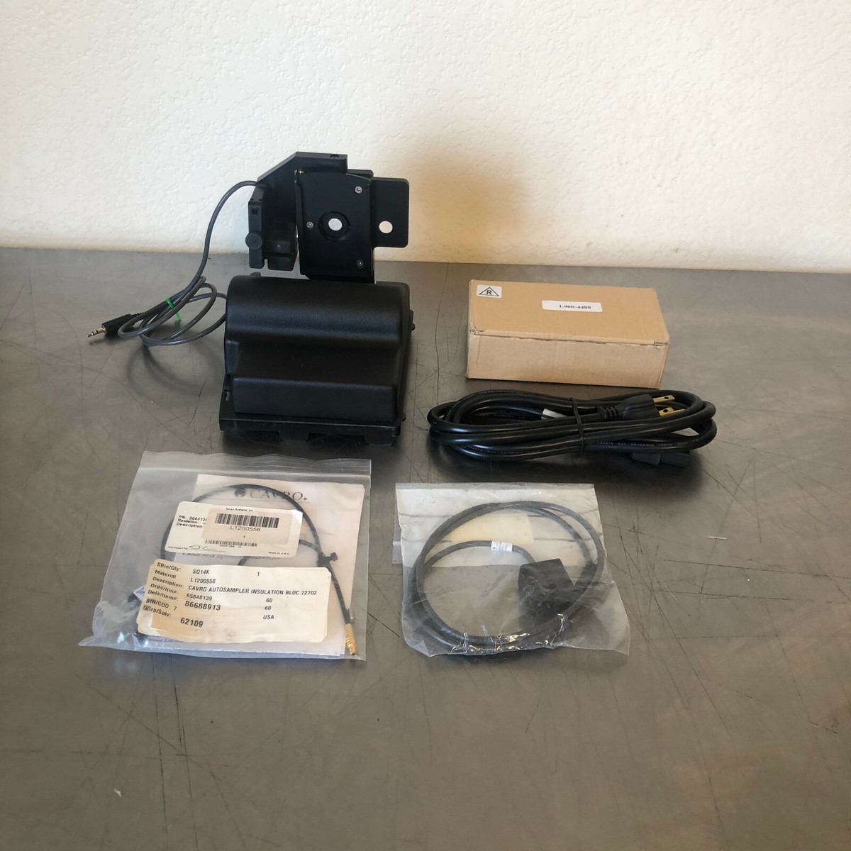 Perkin Elmer Spectrum Sample Shuttle PN: L120-0302 | eBay