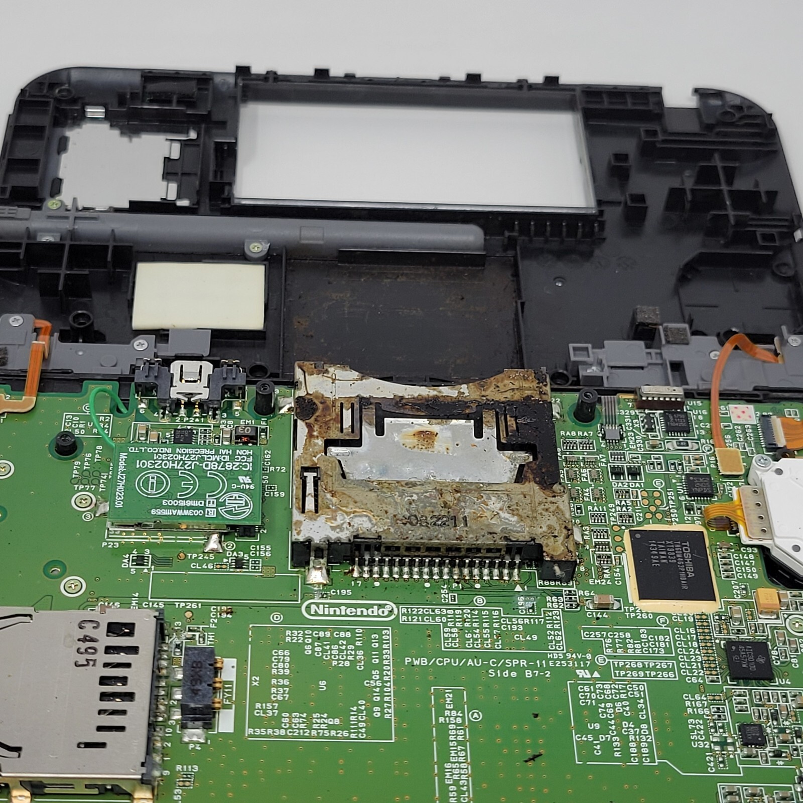 FOR PARTS Nintendo 3DS XL Handheld System Black Powers On Blue