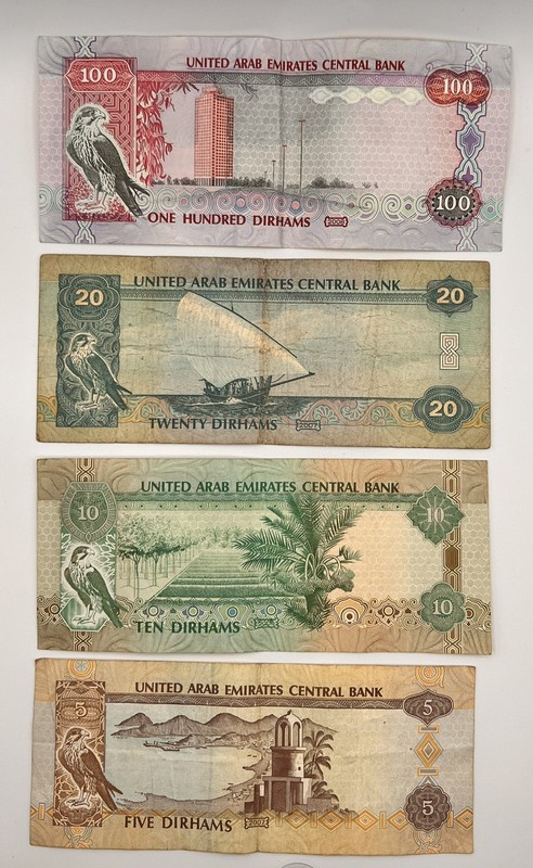 United Arab Emirates 100 + 20 + 10 + 5 Dirhams Banknotes = 135 Dirham Currency