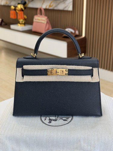 Hermes Mini Kelly Black Gold Hardware 2026 Fullset with receipts!! New unworn