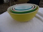 Vintage 1940's Pyrex Primary Colors Mixing Bowl Set - Set Of 4 - Nesting Bowls