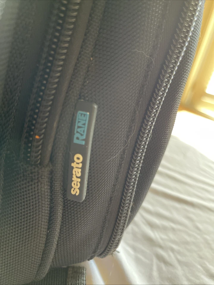 UDG Creator Laptop DJ Backpack Black Preowned (Rane Serato collab) Rare - Image 4 of 4