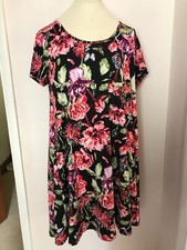 Brave Soul London size 16 loose mini dress, black/red floral