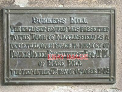 FOTOPLAKETTE VOR DEN TOREN VON BUNKERS HILL MACCLESFIELD DIE RELIEFINSCHRIFT R