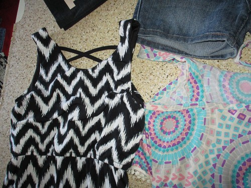 Girl's sz. 7 lot of Summer Clothes. Denim Shorts, Sun Dress's Leggings - Picture 4 of 7