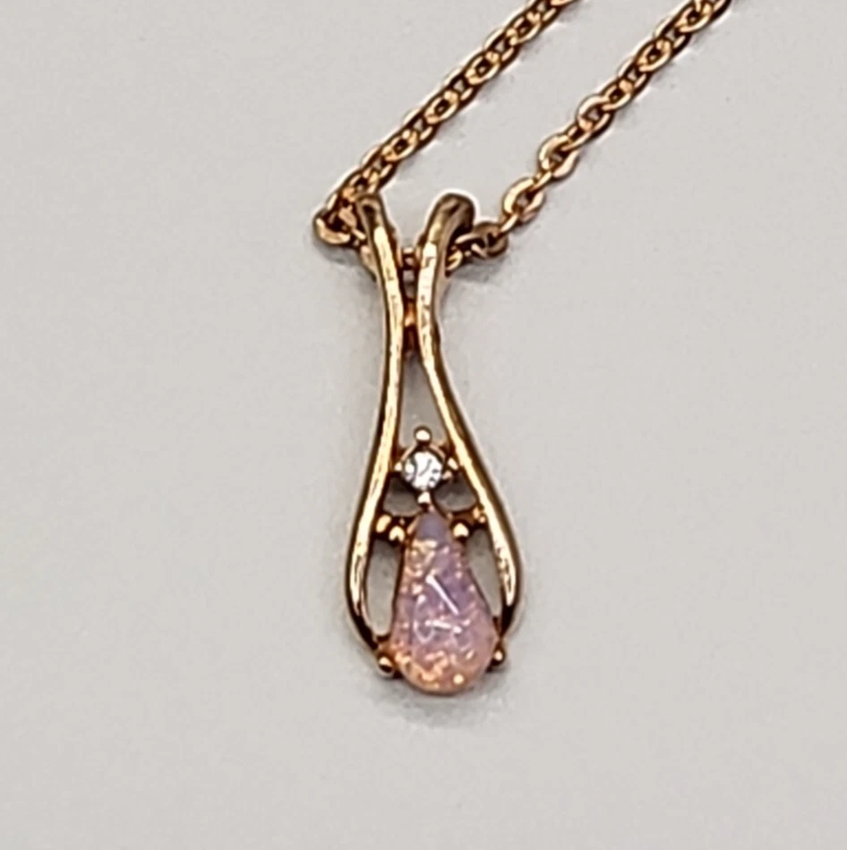 Collar Colgante Avon Imitación Ópalo Tono Oro Rosa Lágrima 20"  Foto 3 de 4