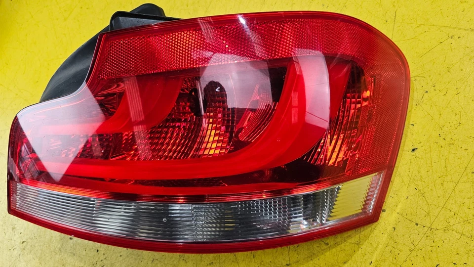 LUZ TRASERA DERECHA BMW 1 E88 118D 120i MSPORT CONVERTIBLE 2007-2013 Foto 2 de 4