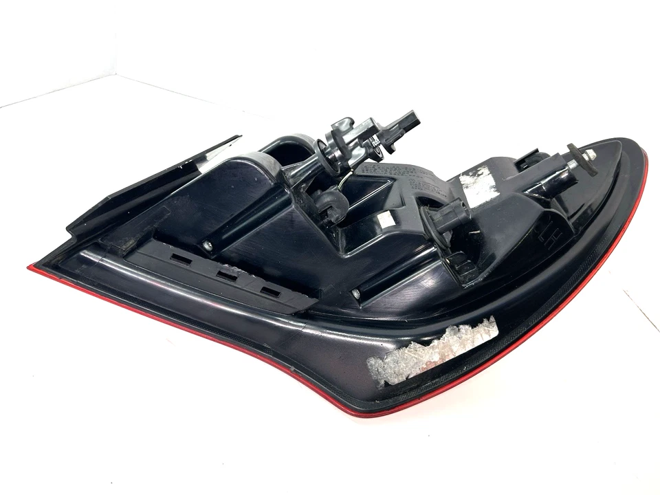 Lanterna traseira de freio traseira 2011-2014 Chrysler 200 fabricante de equipamento original lanterna traseira do lado esquerdo do motorista - Imagem 4 de 4