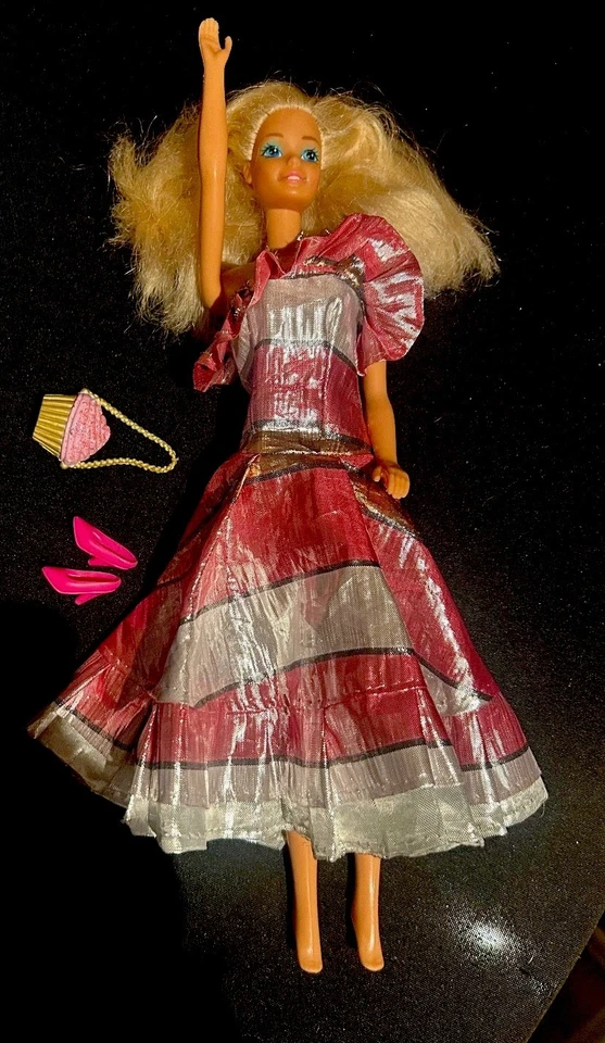 🩷 Western Fun Barbie 1989 - In Elegant Vintage 1970s Dress - Collectors - Image 2 of 4