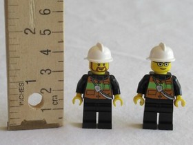 Lot 2x Firemen Fire Fighters LEGO Minifigure Minifig Helmet from Juniors 10671 
