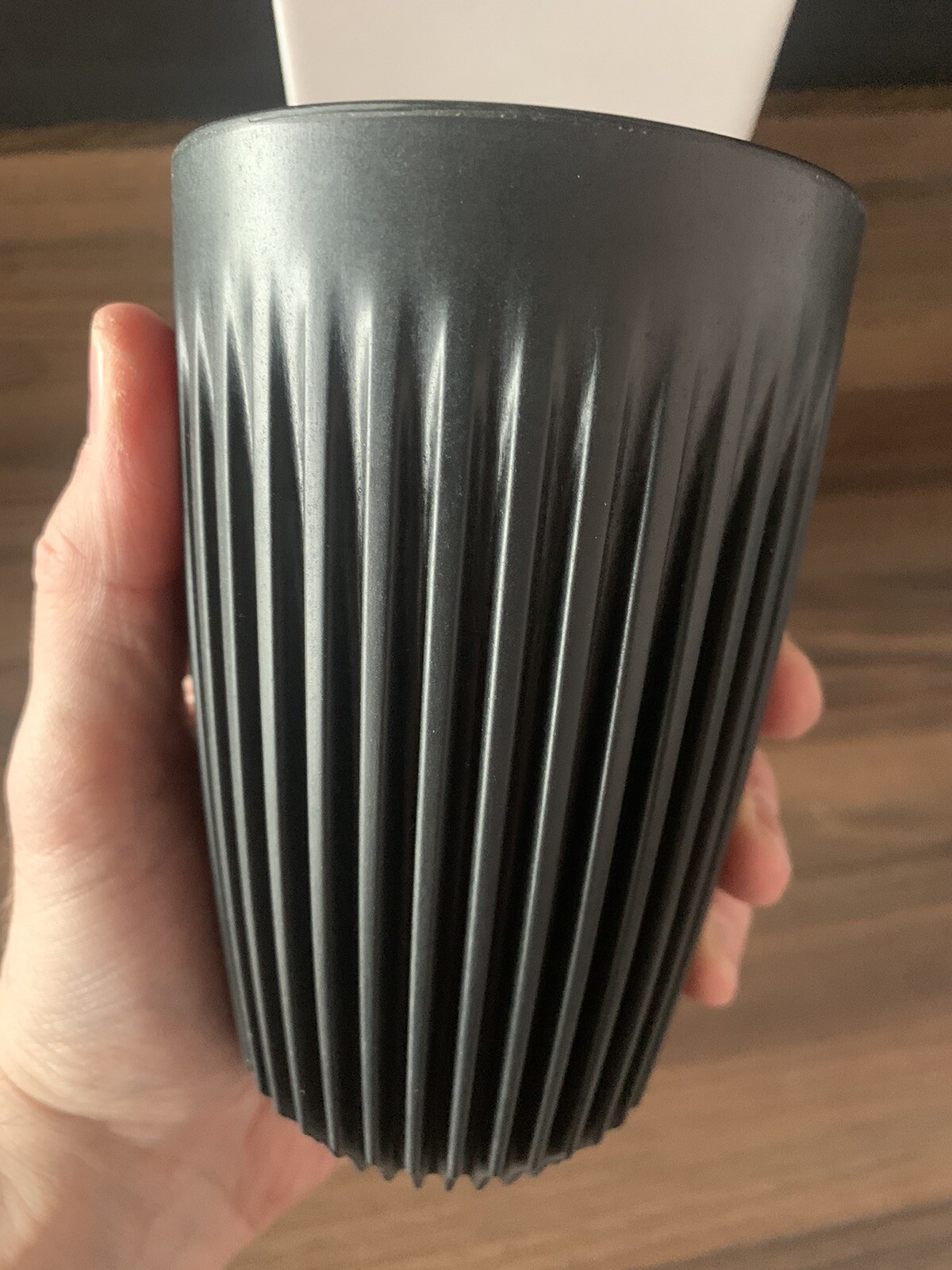 Tazza da caffè Black Huskee 12 once, riutilizzabile ed ecologica