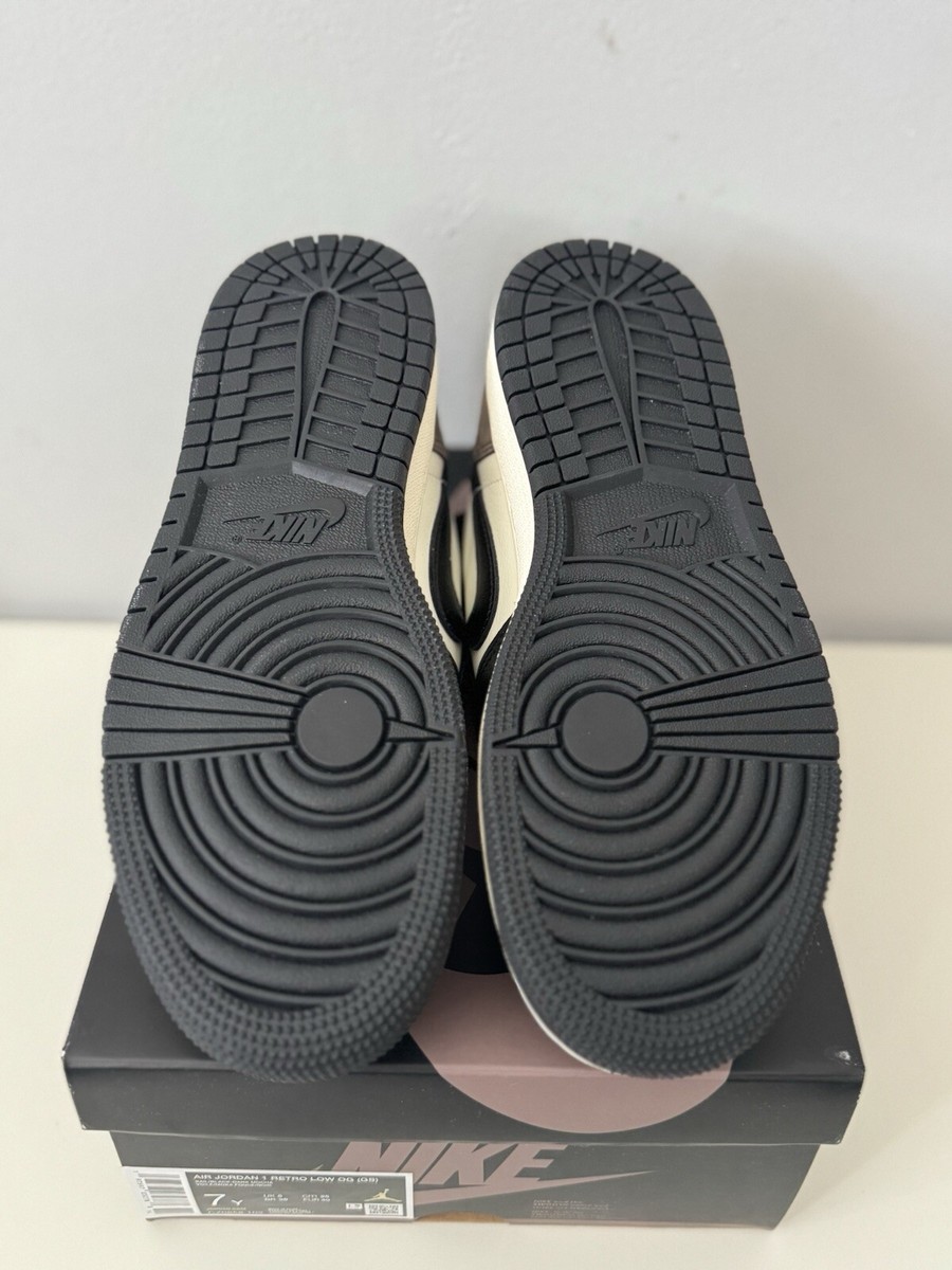 Jordan 1 Retro Low OG Mocha CZ0858-102 Size 7Y / 8.5 Women's Jordan 1 Retro Low OG Mocha CZ0858-102 Size 7Y / 8.5 Women's