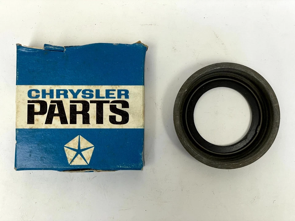 1957-1971 Plymouth Dodge Engine Chain Timing Case Cover Oil Seal NOS 2899532 . - Image 3 of 4