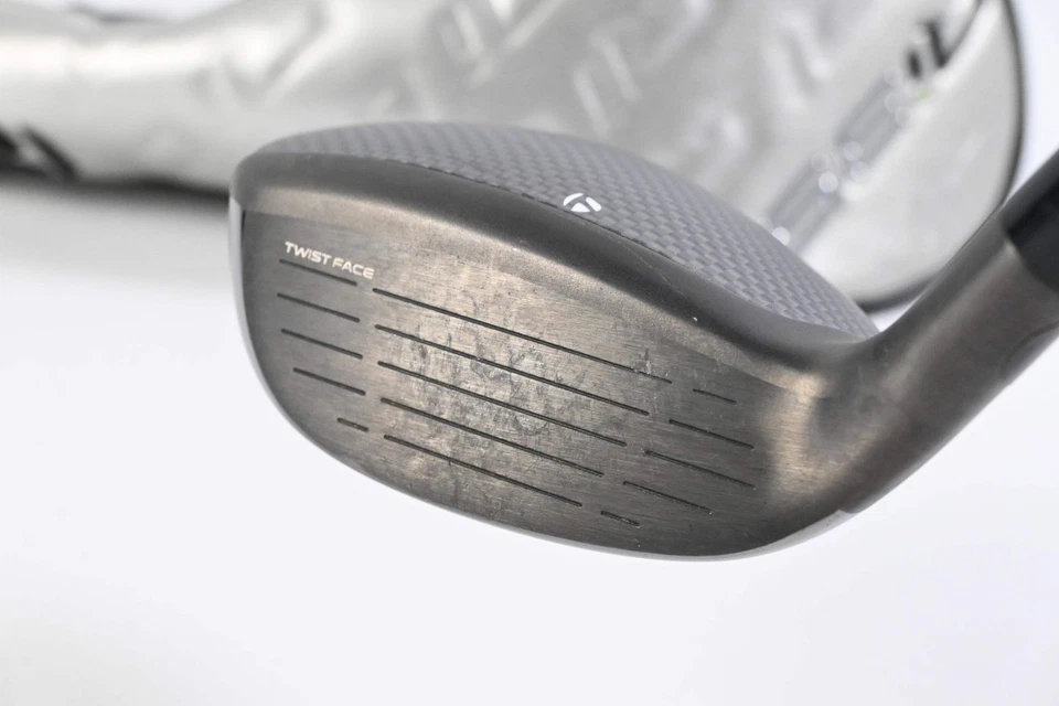 Taylormade Qi35 Max Lite #6 Hybrid / 31 Degree / Senior Flex Vanquish 5 Shaft - Image 4 of 4