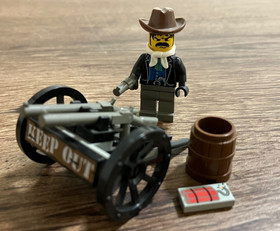 Lego 6790 Western Cowboy Bandits Wheelgun Complete - include instruction, no box