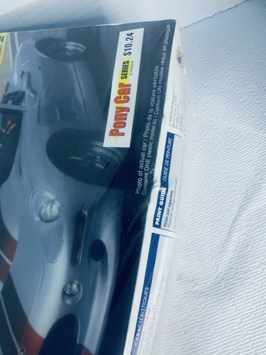 Modellino auto sportiva Revell monogramma scala 1/25 Shelby serie 1 kit 85-2534 nuovo - Foto 2 di 2